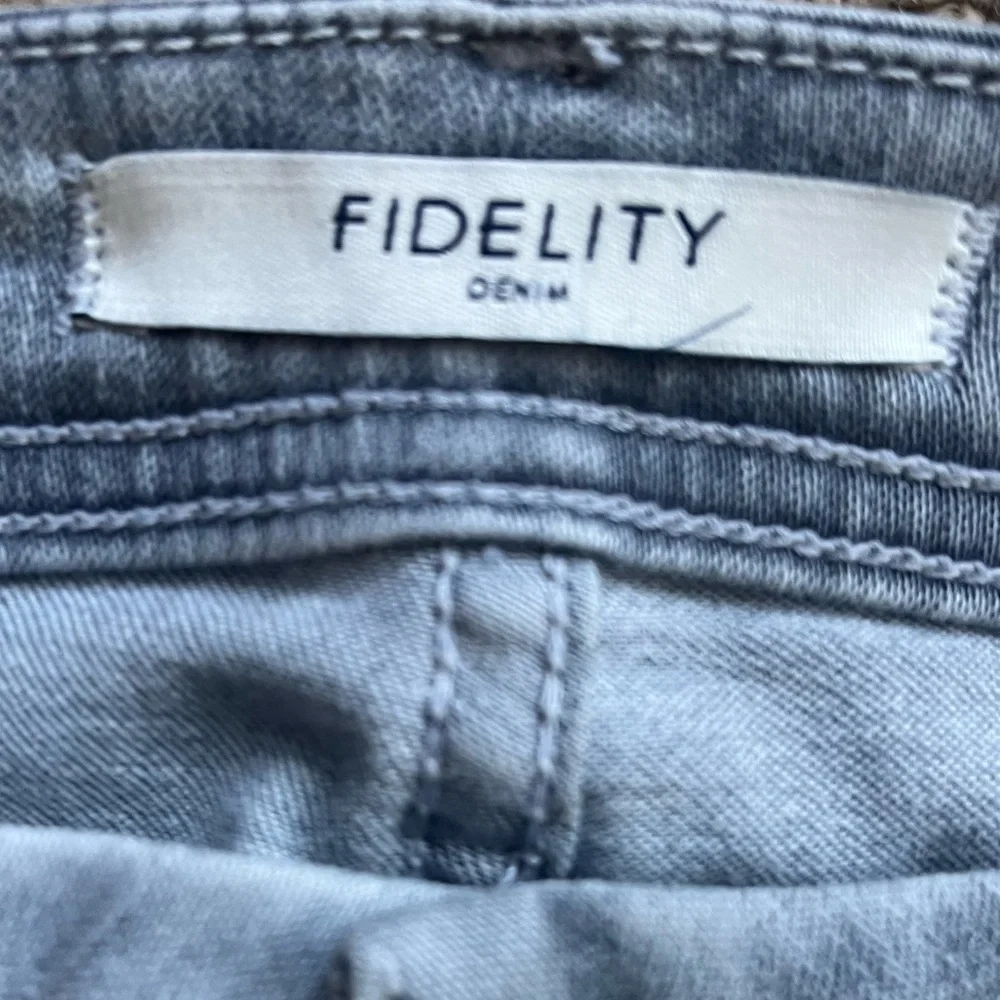 Fidelity Denim Sola Stars Rhapsody Mid Rise Frosted Gray Ankle Jeans 26 - Picture 4 of 13